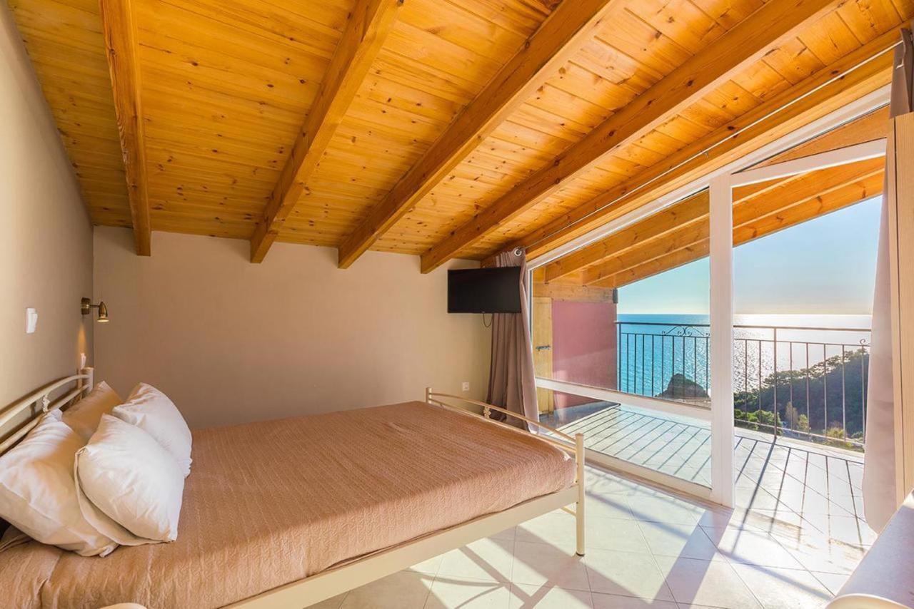 Luxury Loft Apartment With Pool - Pelekas Beach, Corfu Ngoại thất bức ảnh