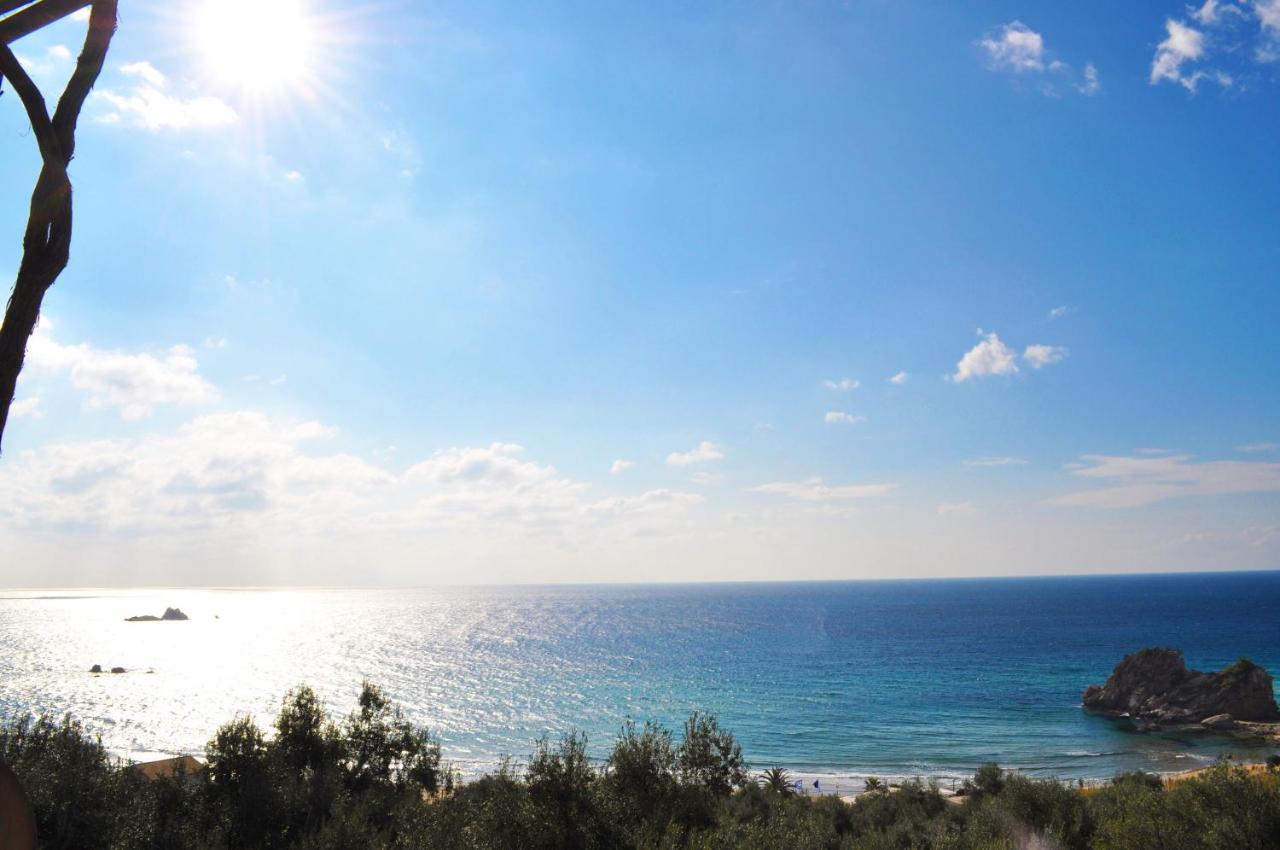 Luxury Loft Apartment With Pool - Pelekas Beach, Corfu Ngoại thất bức ảnh
